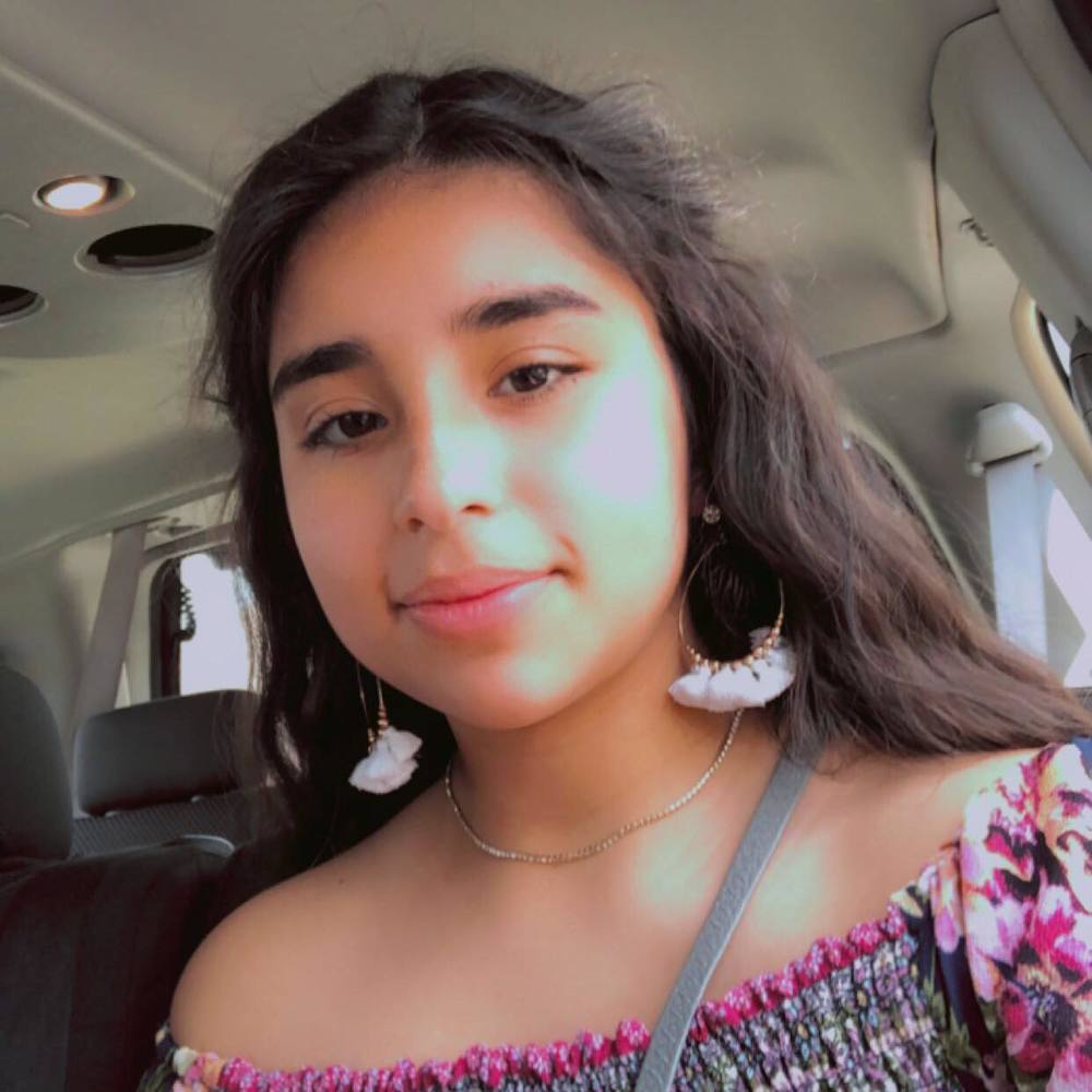 Meet your Posher, Daniela